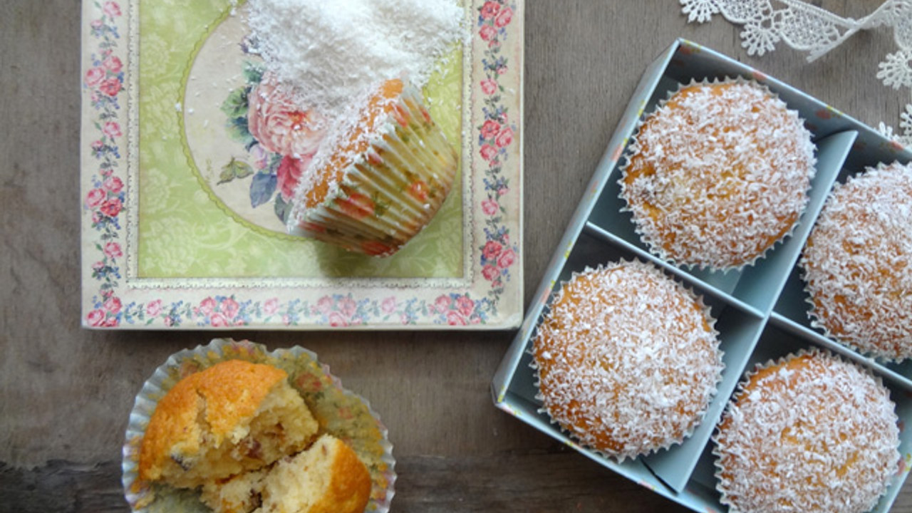 Kayısılı Hurmalı Muffin