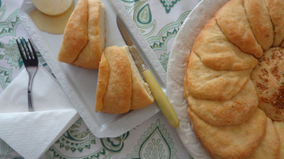 Sütlü Çiçek Çörek