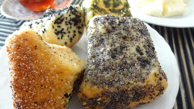 Çeşnili Minik Çörekler