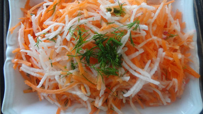 Turplu Havuç Salatası