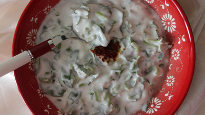 Yoğurtlu Semizotu Salatası