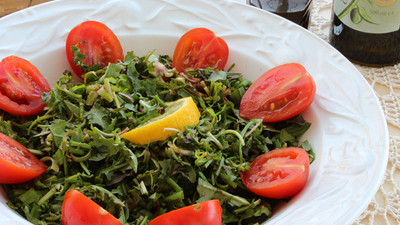 Ekşili Ot Salatası