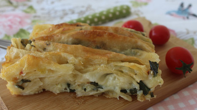 Ispanaklı Peynirli Pileli Börek