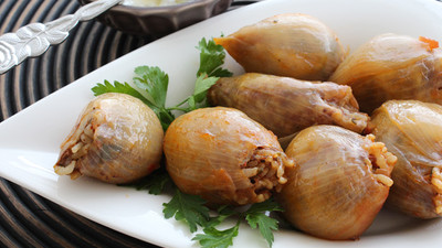 Soğan Dolması (etli)