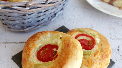 Peynirli Minik Pizza