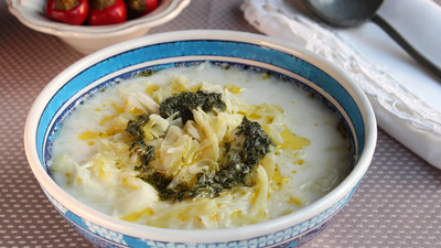 Lahana Çorbası (tuzlu yoğurtla)