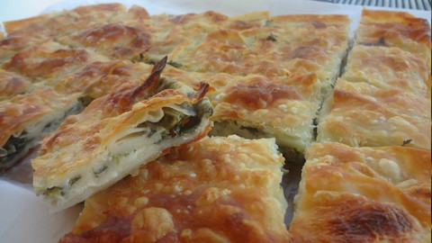 Ispanaklı Tepsi Böreği
