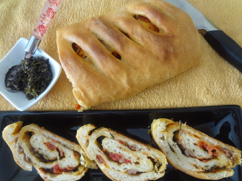 Zeytinli Domatesli Çörek - Resim : 7